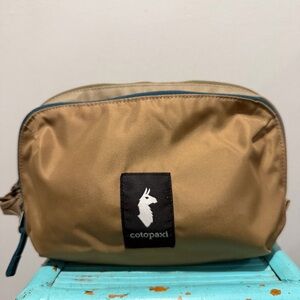 Cotopaxi Nido Accessory Bag Desert Color Variant Toiletry Accessory Organizer